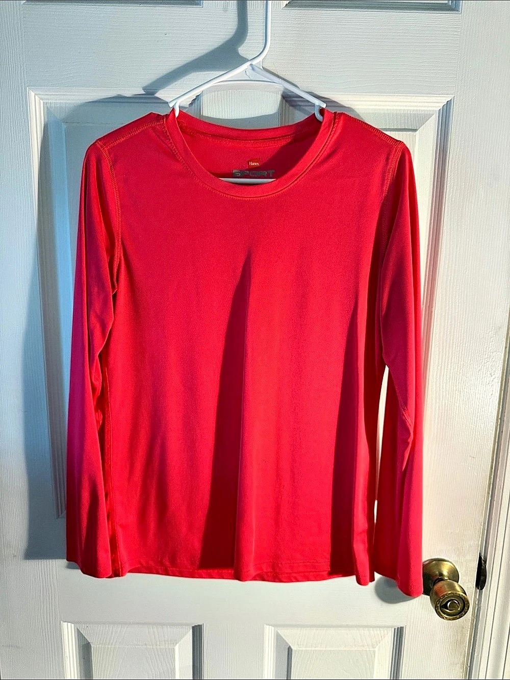 Hanes SPORT Long Sleeve Tee in Pink Size Medium Like New
